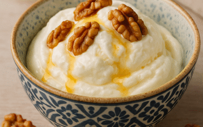 Helado Yogur Griego Casero 🍯 Receta Cremosa con Miel y Nueces (Estilo Griego)